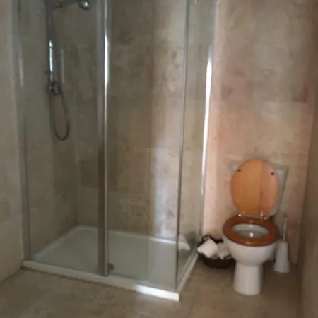 בית כפרי Towers Stapleton's & Parkgate's *