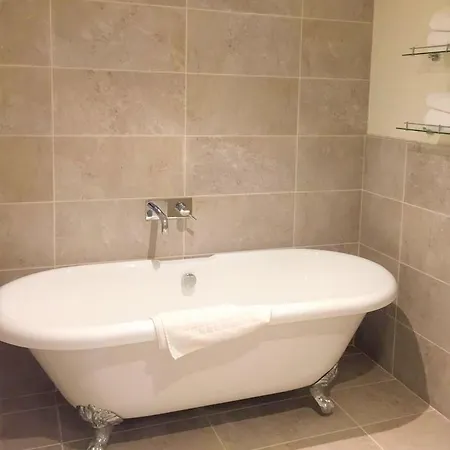 בית כפרי Towers Stapleton's & Parkgate's *