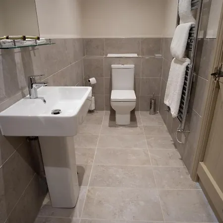 Towers Stapleton's & Parkgate's קרלטון